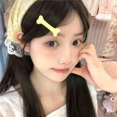 女孩和蜘蛛